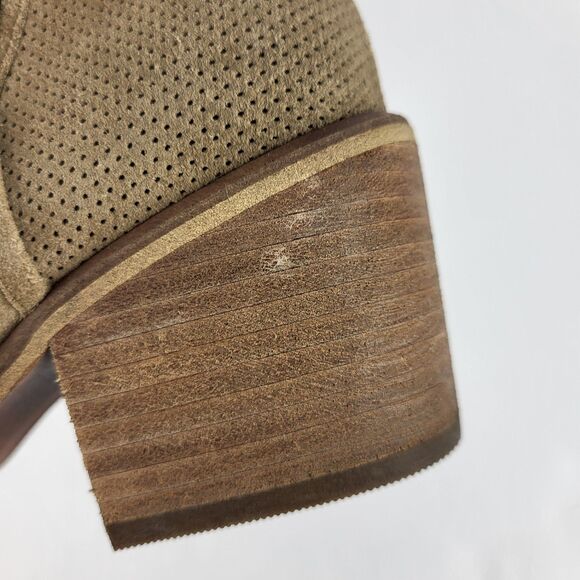 BP Ankle Booties Beige Suede Block Heels Casual Pull On Almond Size 7M - Picture 6 of 13